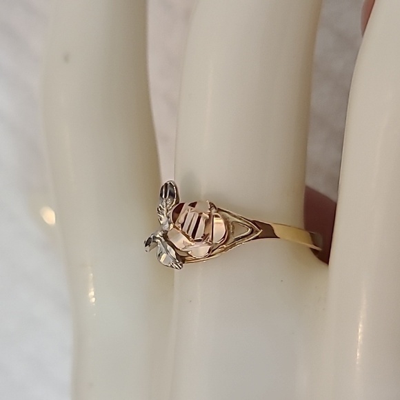 14kt Tricolor Gold Rose Ring - Picture 3 of 7